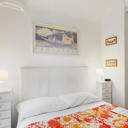 Oltrarno Bright Apartment Con Patio Privato Firenze Bagian luar foto
