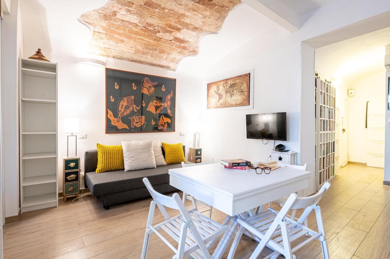 Oltrarno Bright Apartment Con Patio Privato Firenze Bagian luar foto