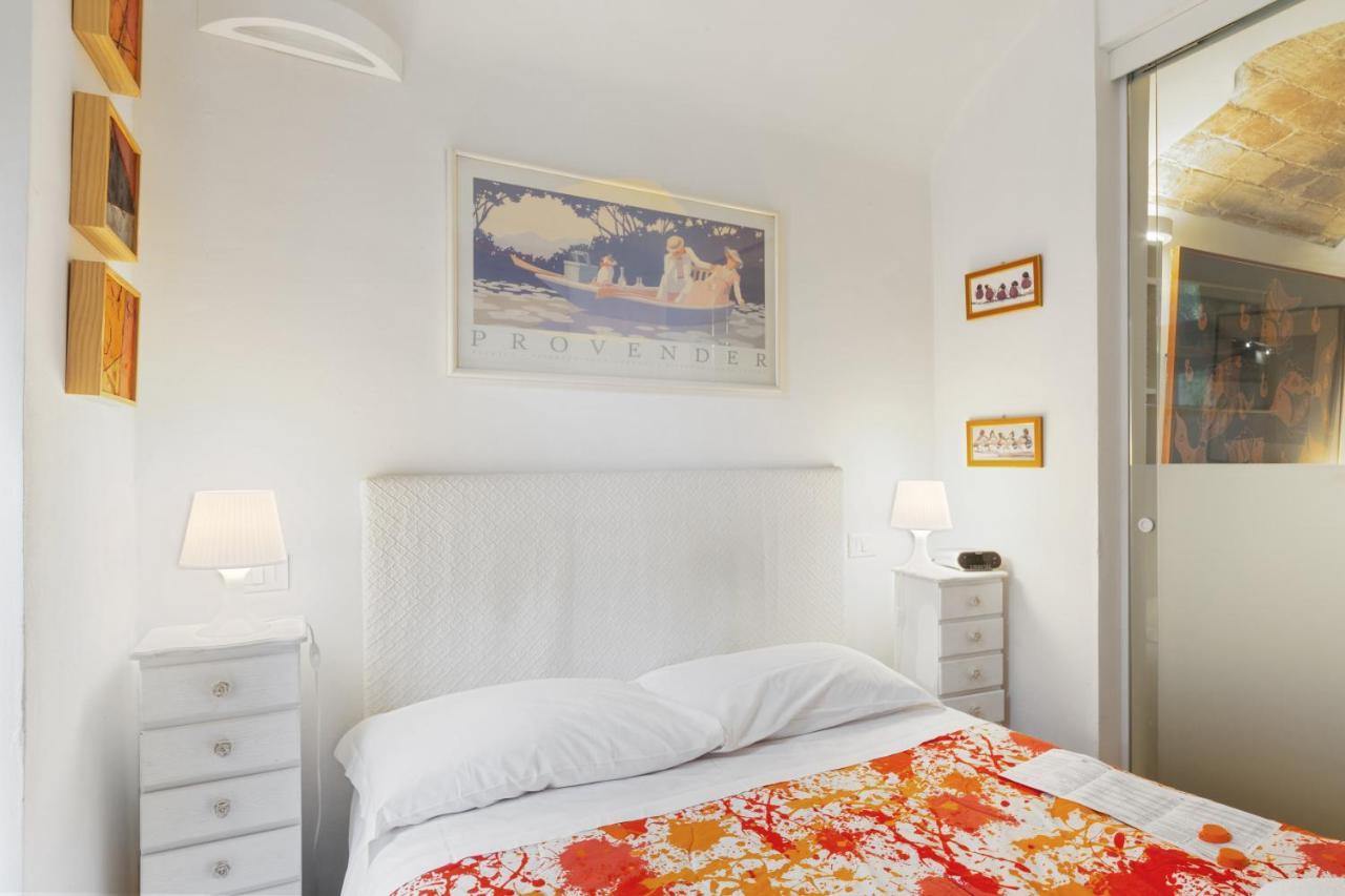 Oltrarno Bright Apartment Con Patio Privato Firenze Bagian luar foto